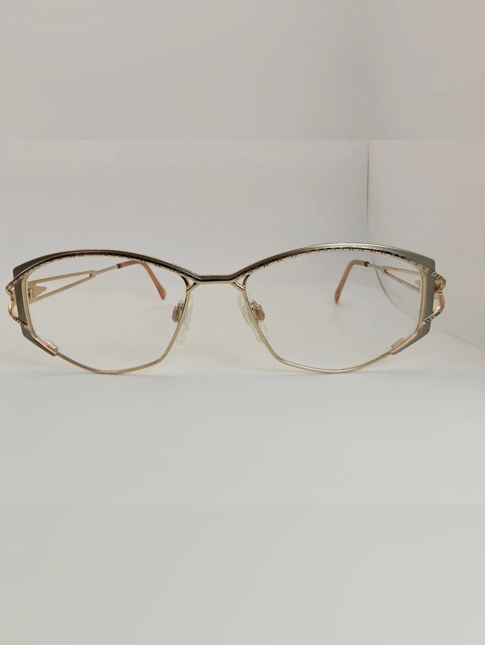 Cazal. Cazal 129. Col 923. Women's Gold Metal Cat-Eye Eyeglass Frame